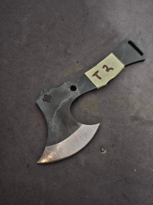 Hachette Tomahawk AEB-L Clover Blades