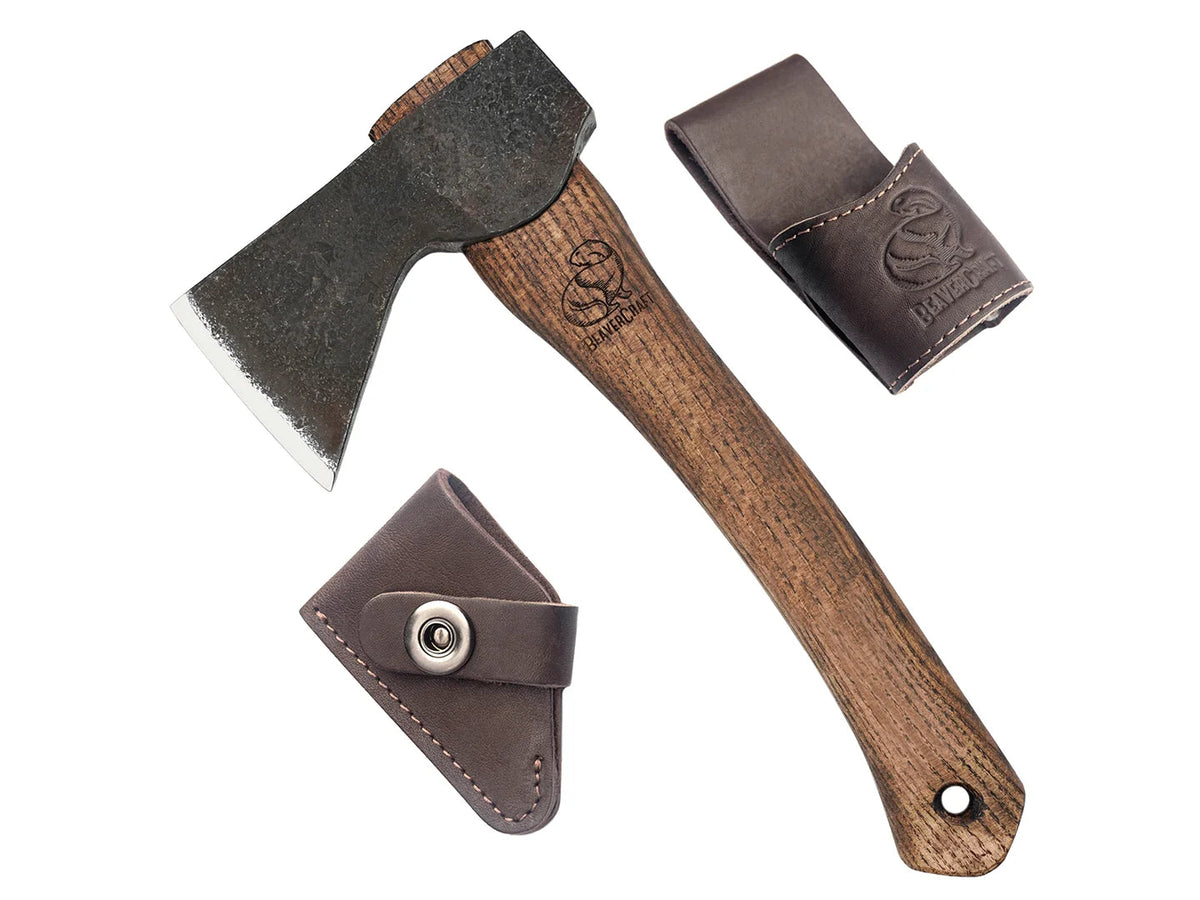 Hachette avec protège-lame AX1 Bushcraft Hatchet