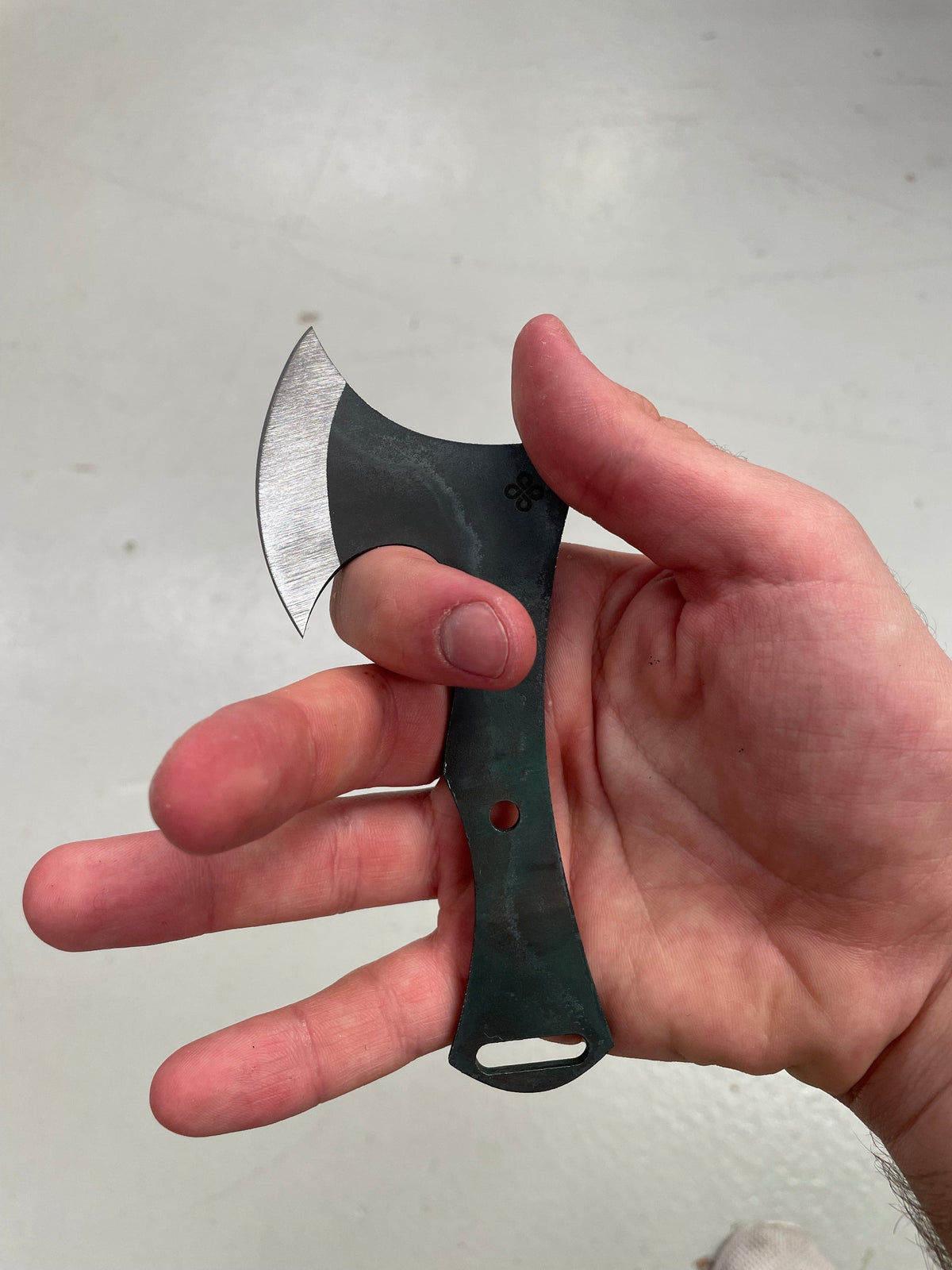 Hachette Tomahawk AEB-L Clover Blades