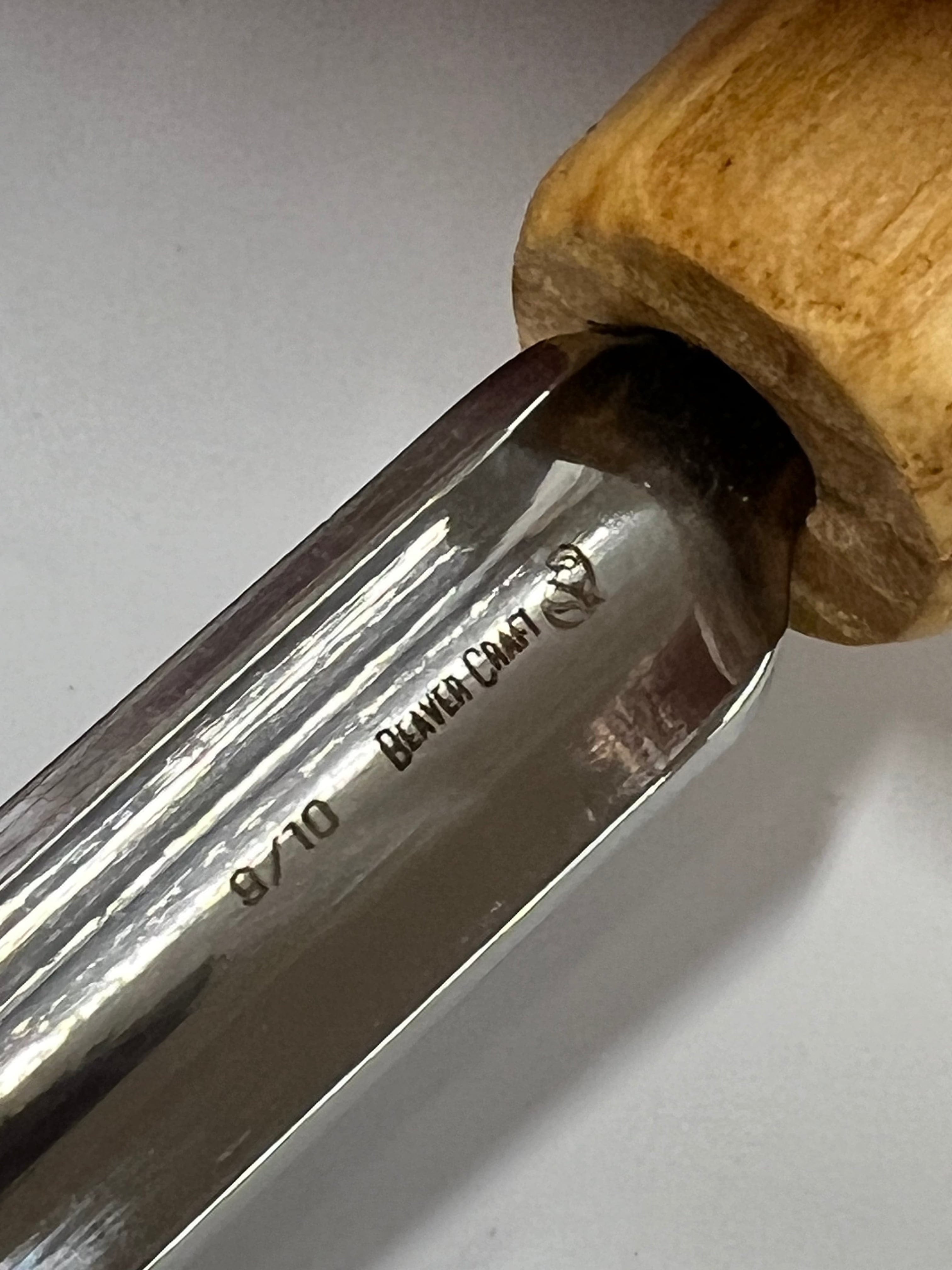 Gouge de sculpture 75x10mm droite arrondie P9/10 avec poignée boule