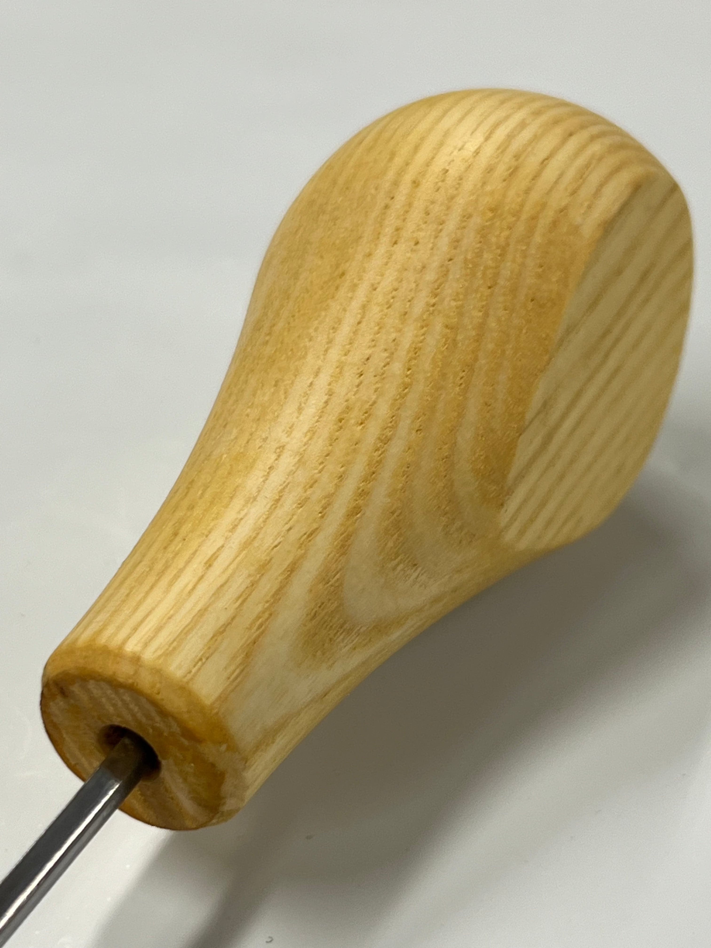 BeaverCraft P12/02 Gouge en V 2 mm avec manche boule