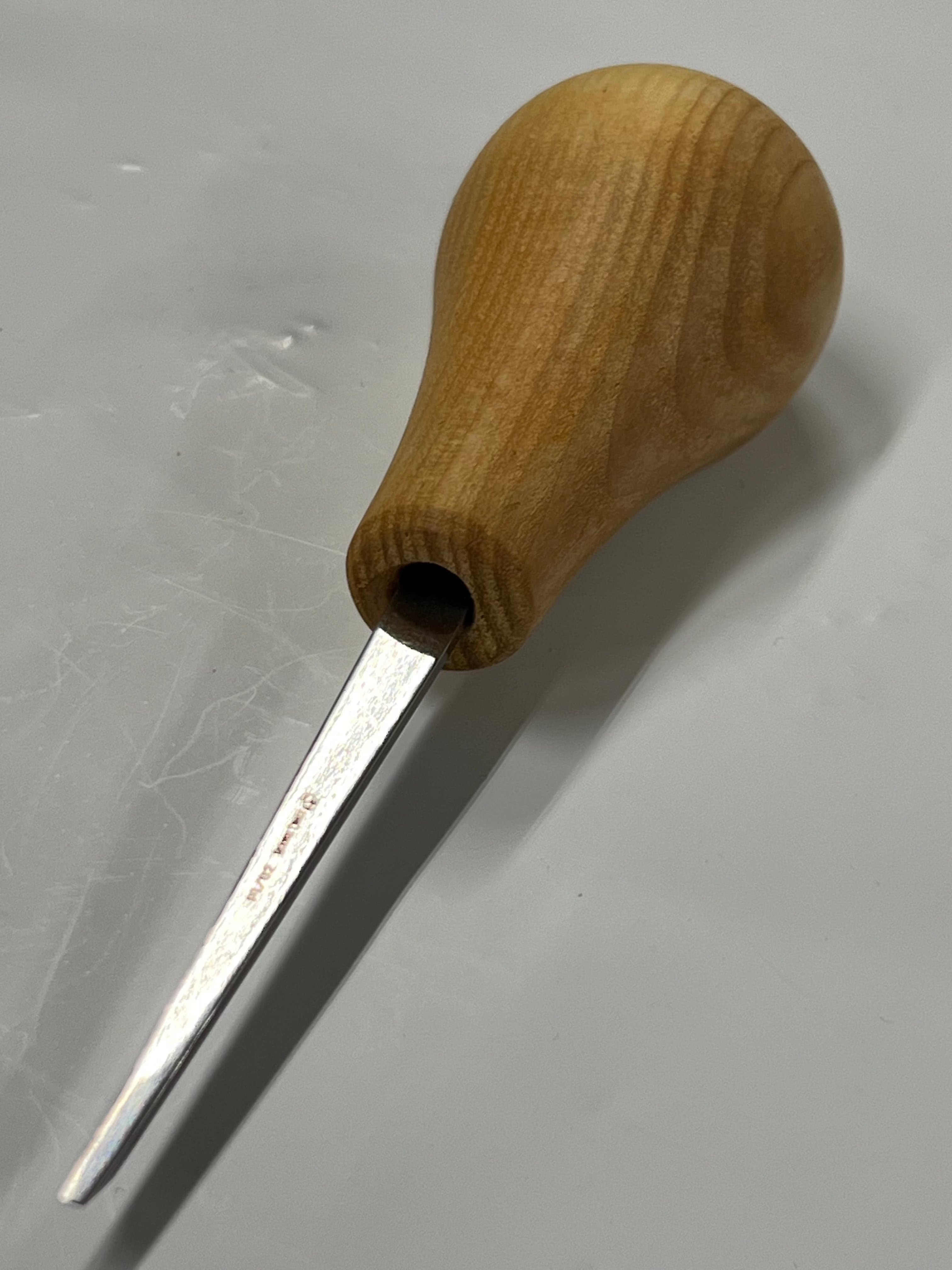 Gouge à bois 75x2 mm, burin plat droit P1/02 avec poignée boule