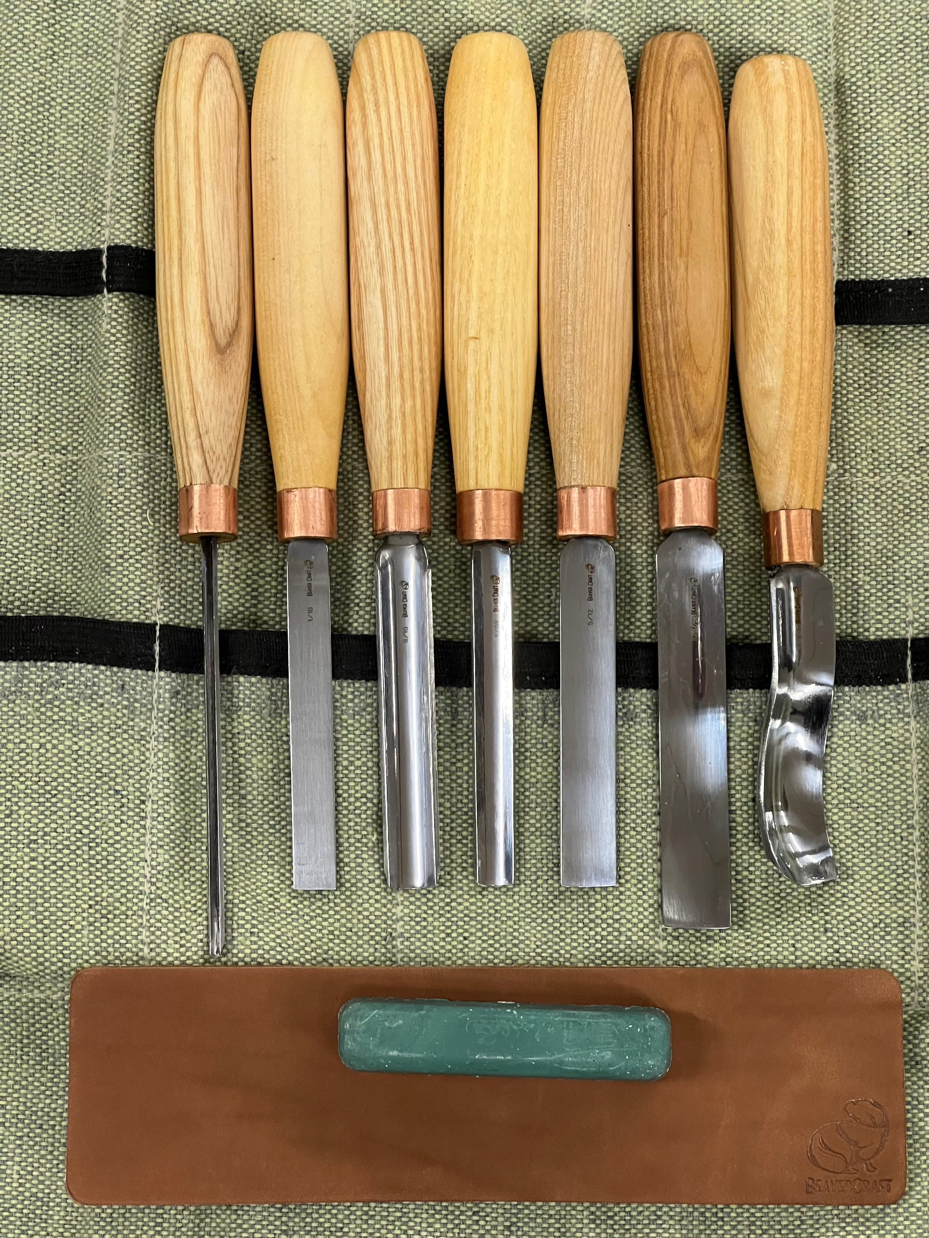 Jeu de 7 gouges de sculpture sur bois SC03 de Beaver Craft
