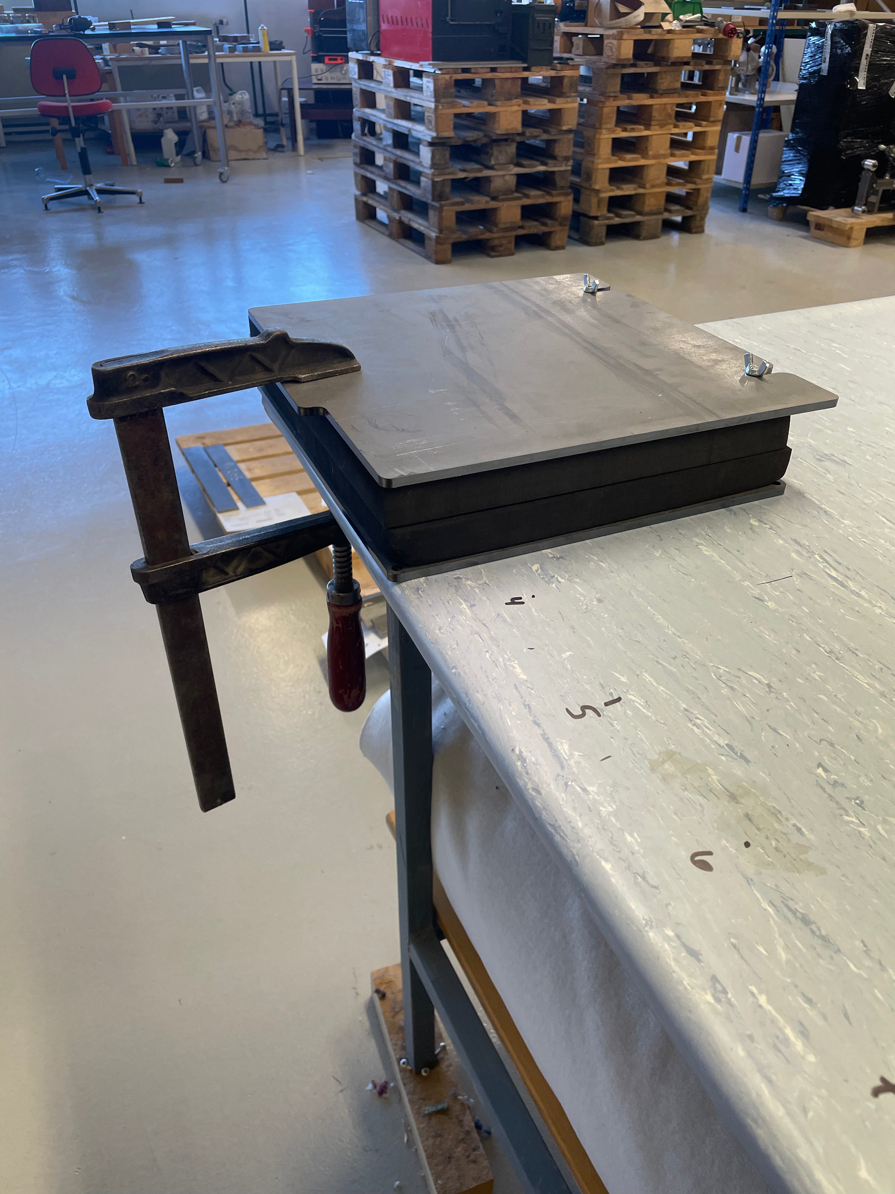 Presse Kydex en acier