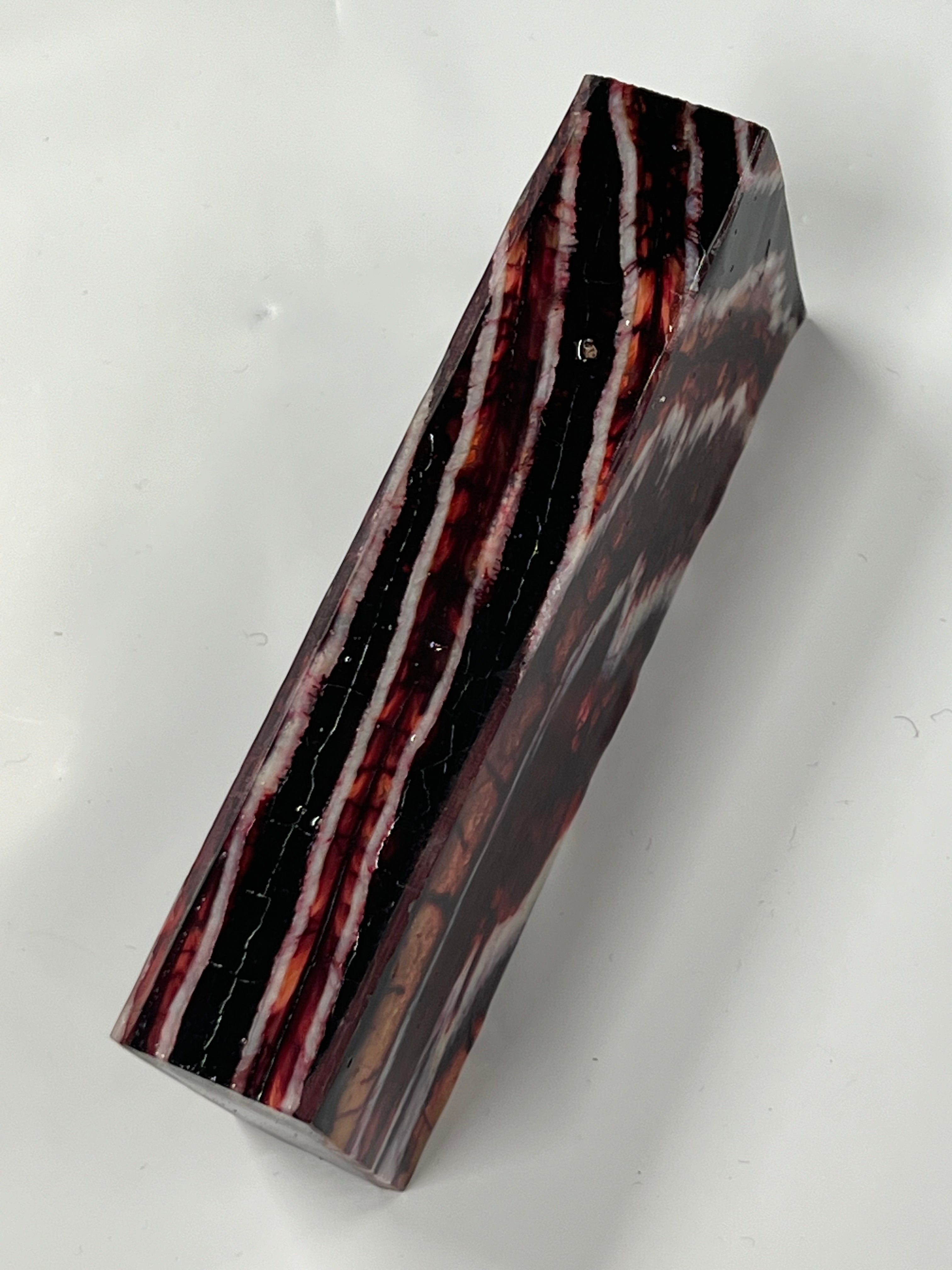 Ébauche de manche de couteau en molaire de mammouth M220 (rouge)