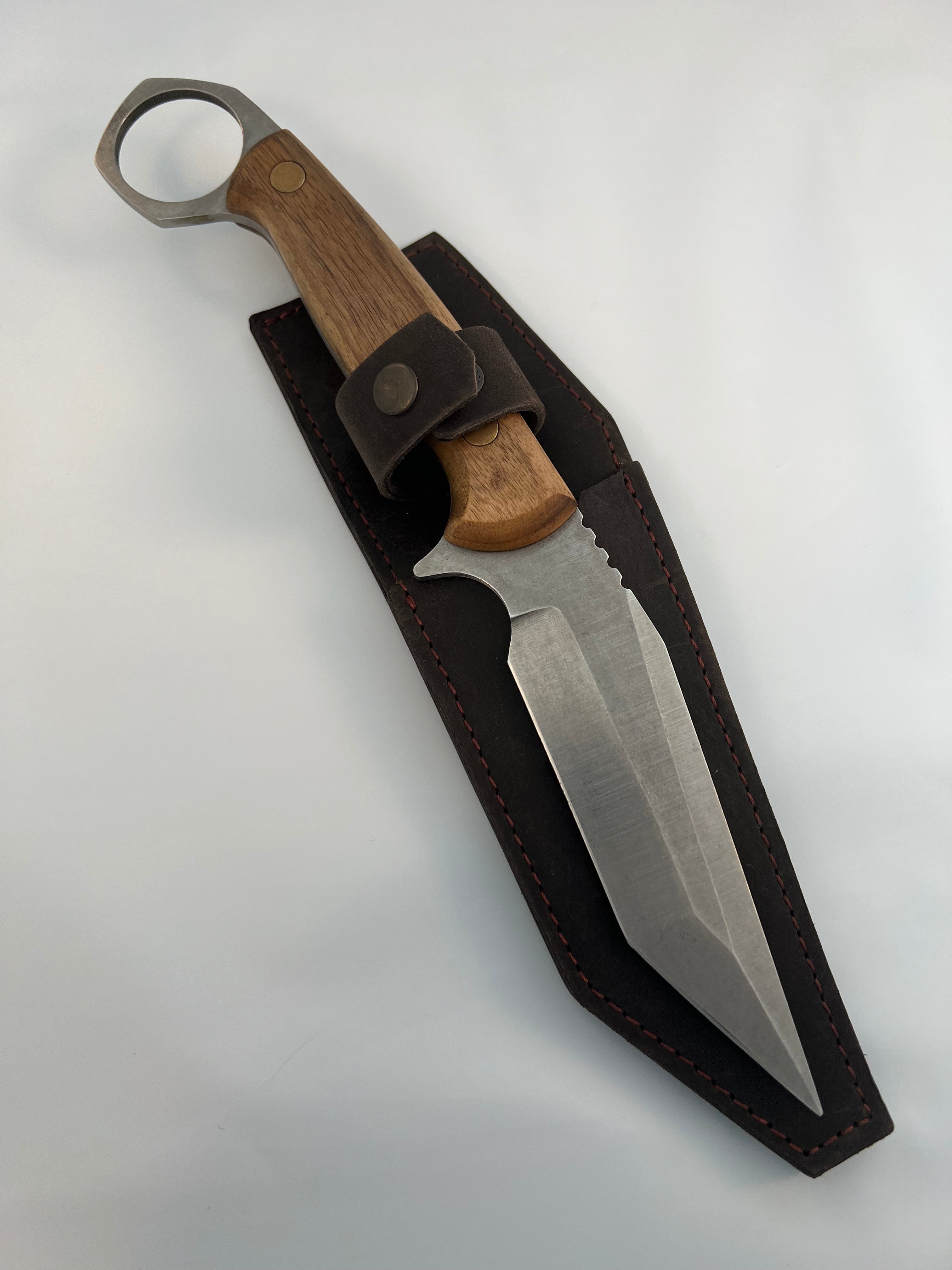 Couteau de camping ukrainien Karambit CGK1 avec étui en cuir