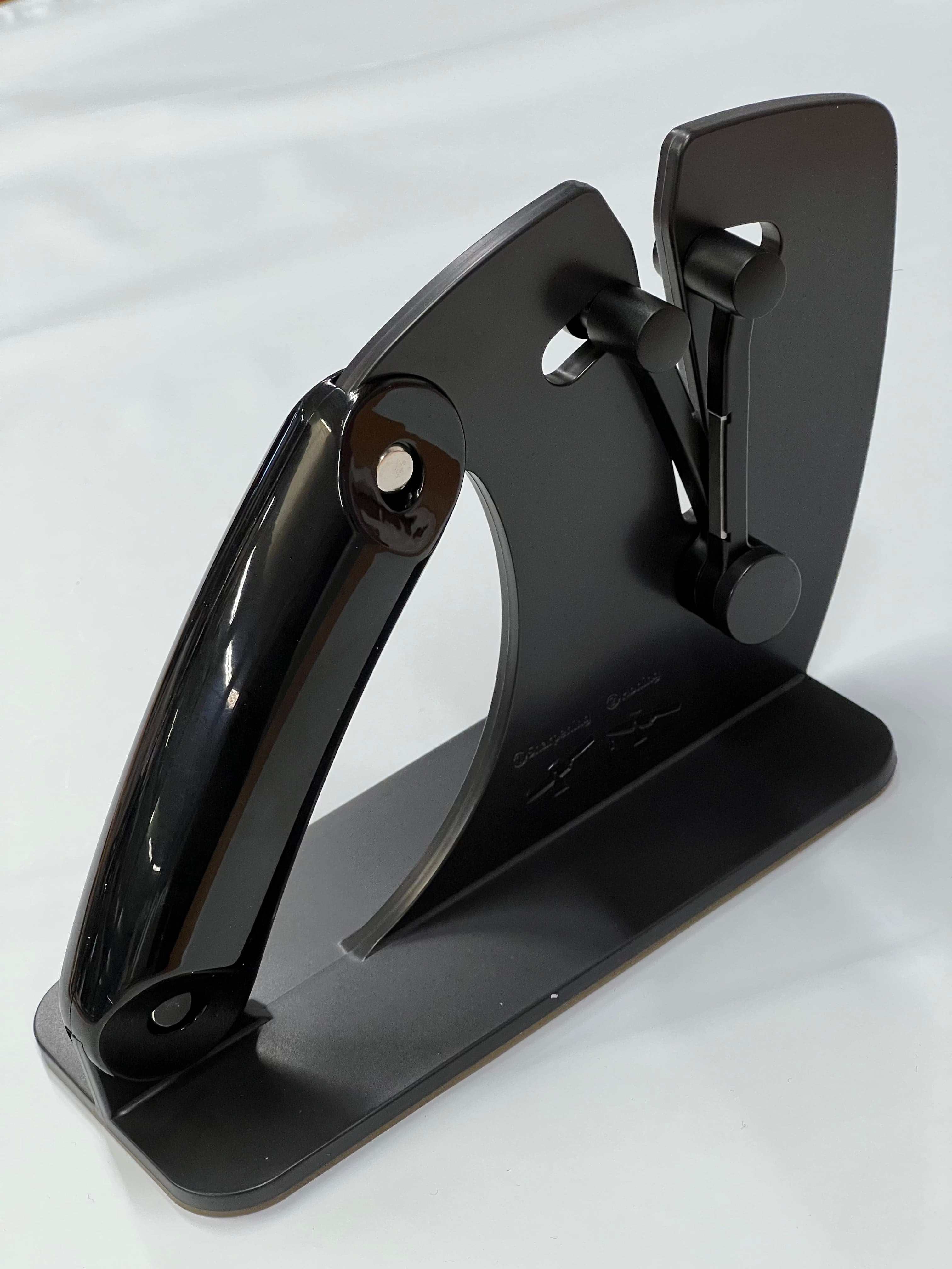 Aiguiseur de couteaux à angle réglable automatiquement 22-46 degrés RISAM RM022