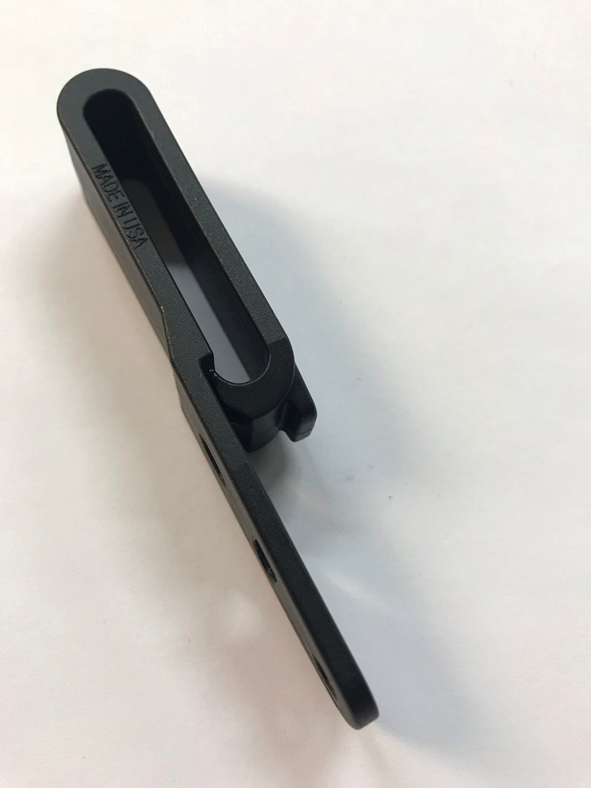 Fixation de ceinture pour étui