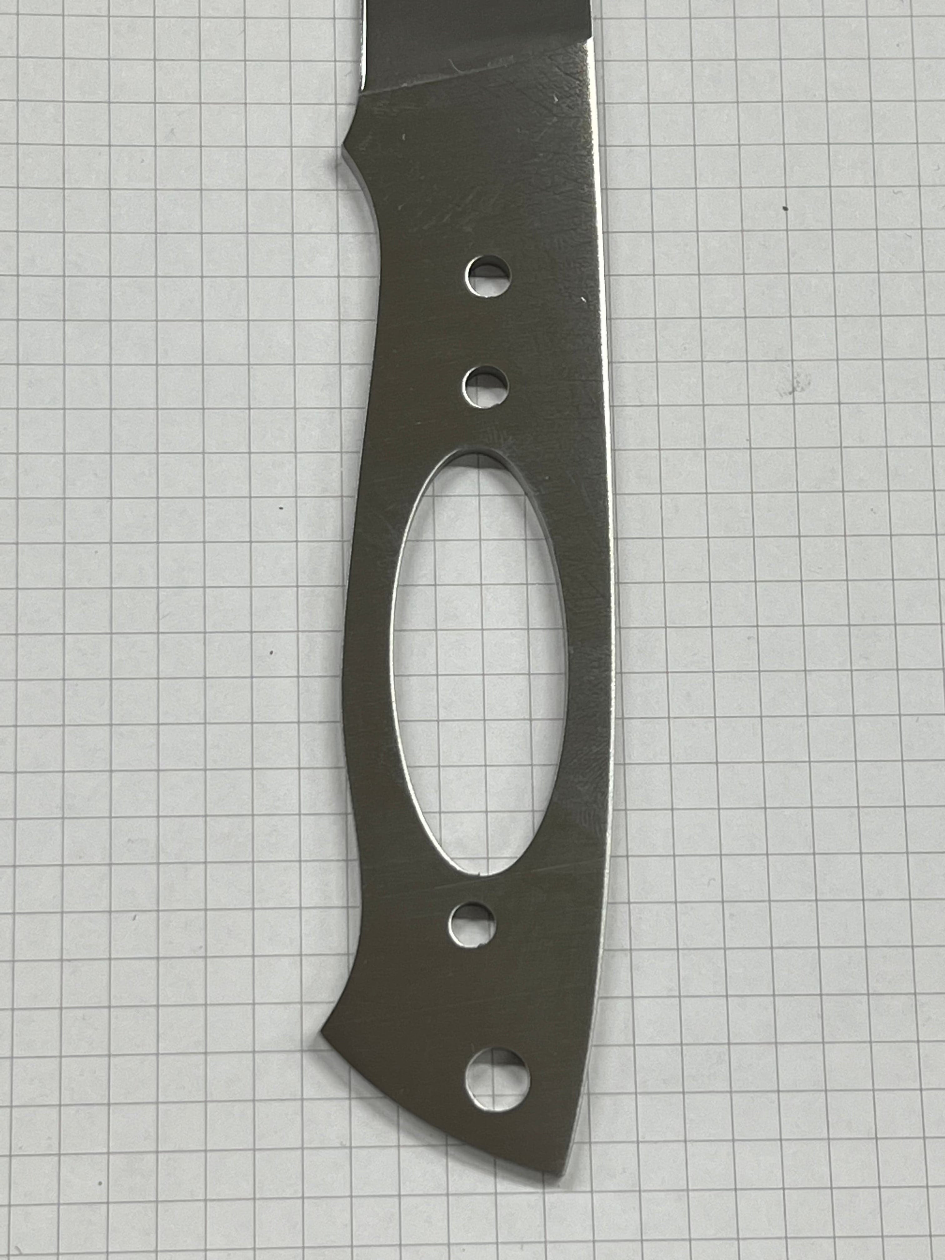 Lame de couteau Brisa Trapper 95 plat en acier inoxydable N690