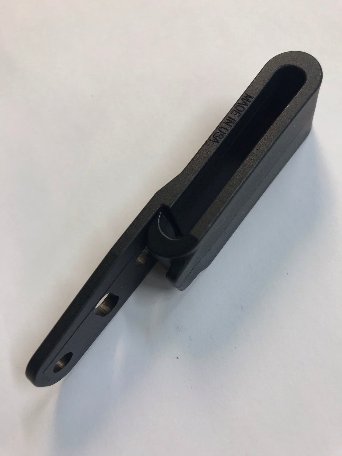 Fixation de ceinture pour étui