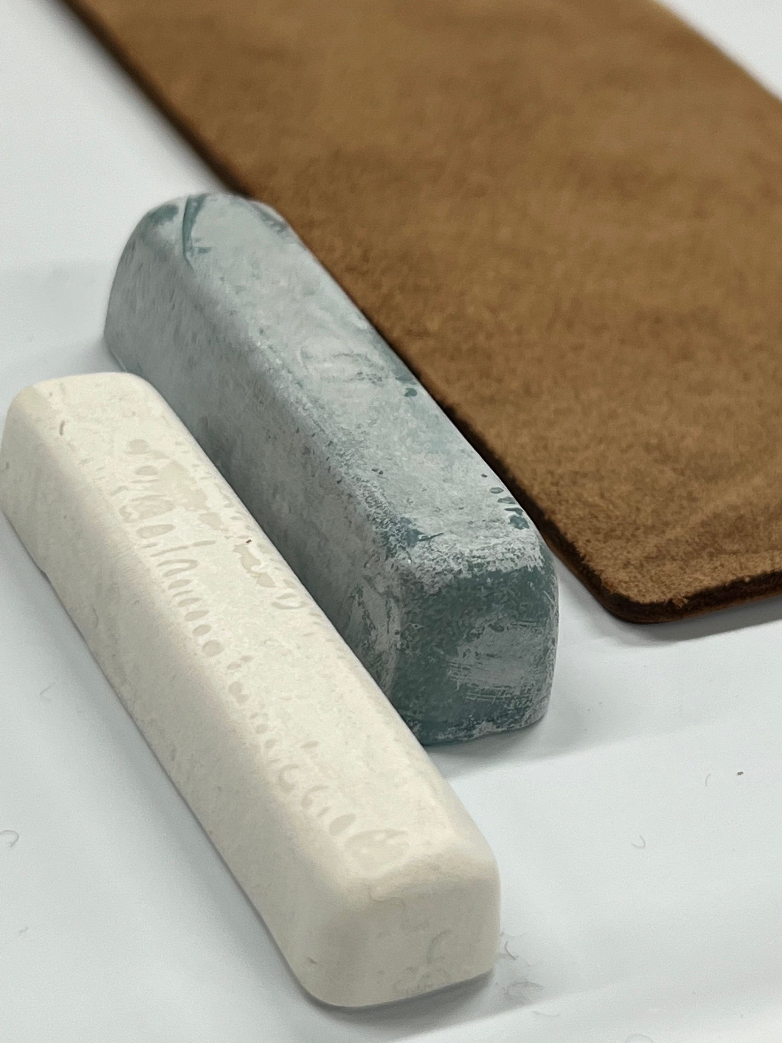 Cuir à affûter 200x75mm incluant 2 types de pâte à polir
