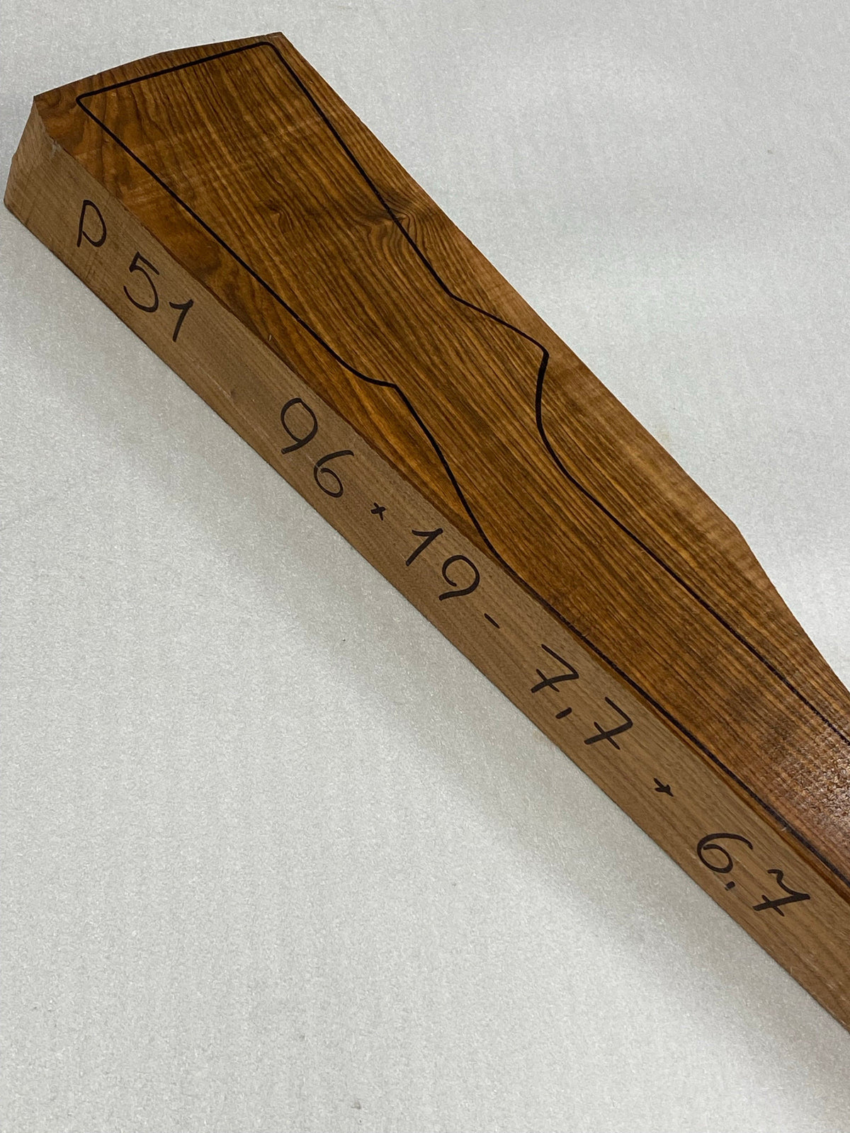 Ébauche de crosse de fusil en noyer turc grade 3 P-51
