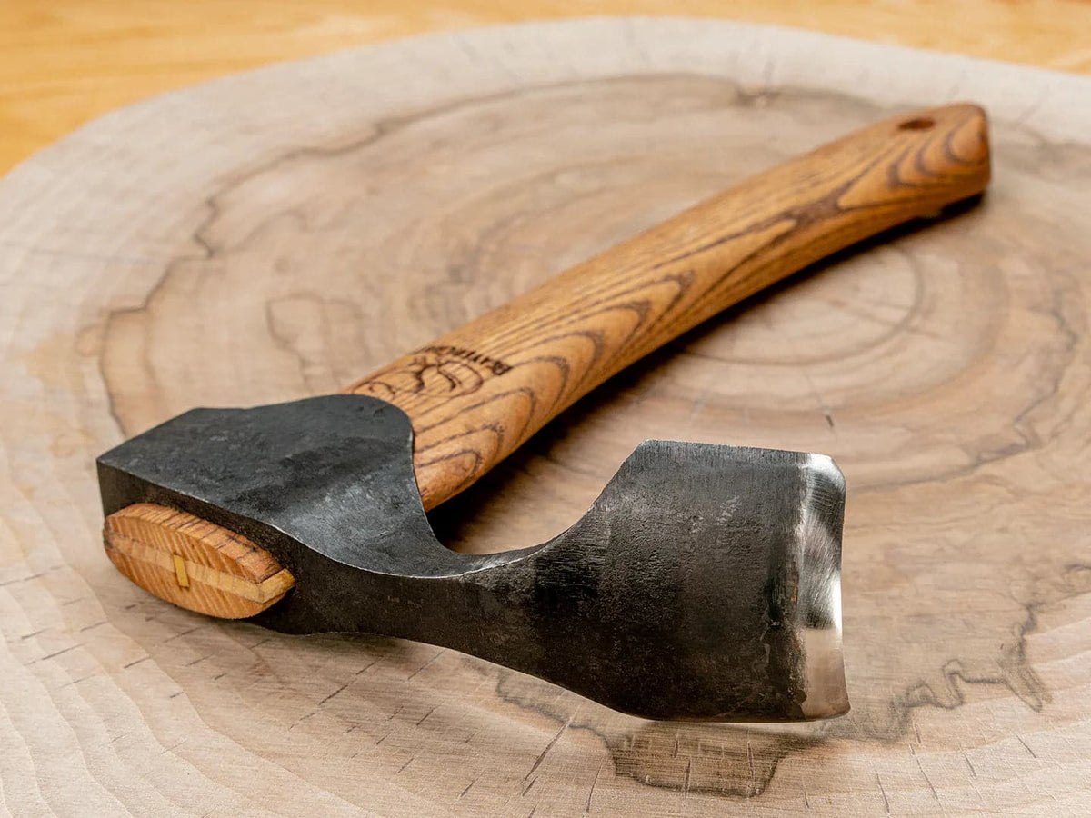 Hache avec protège-tranchant AX2 herminette