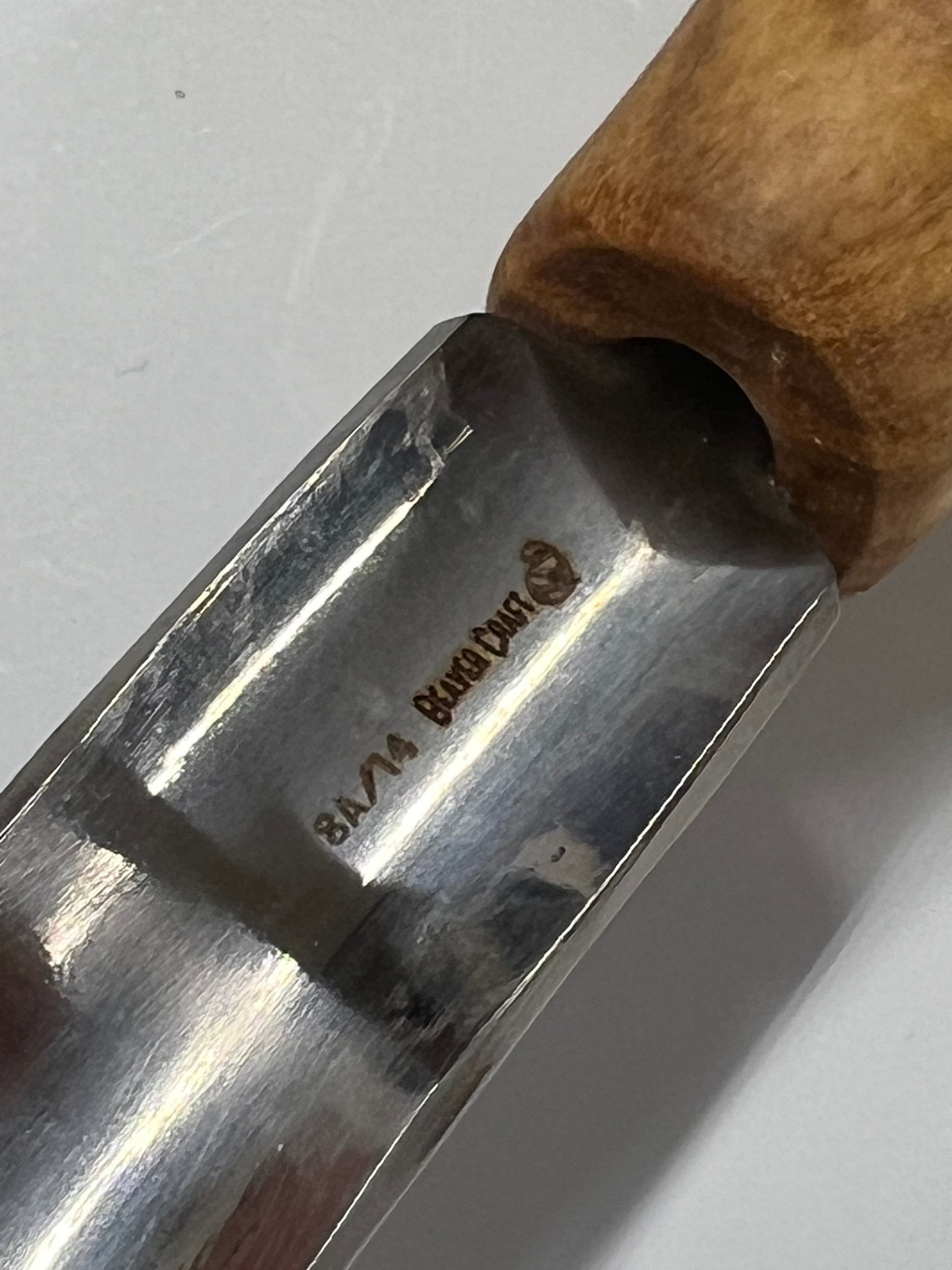 Gouge à sculpter 75x14mm, bédane arrondi courbé P8a/14 avec pommeau
