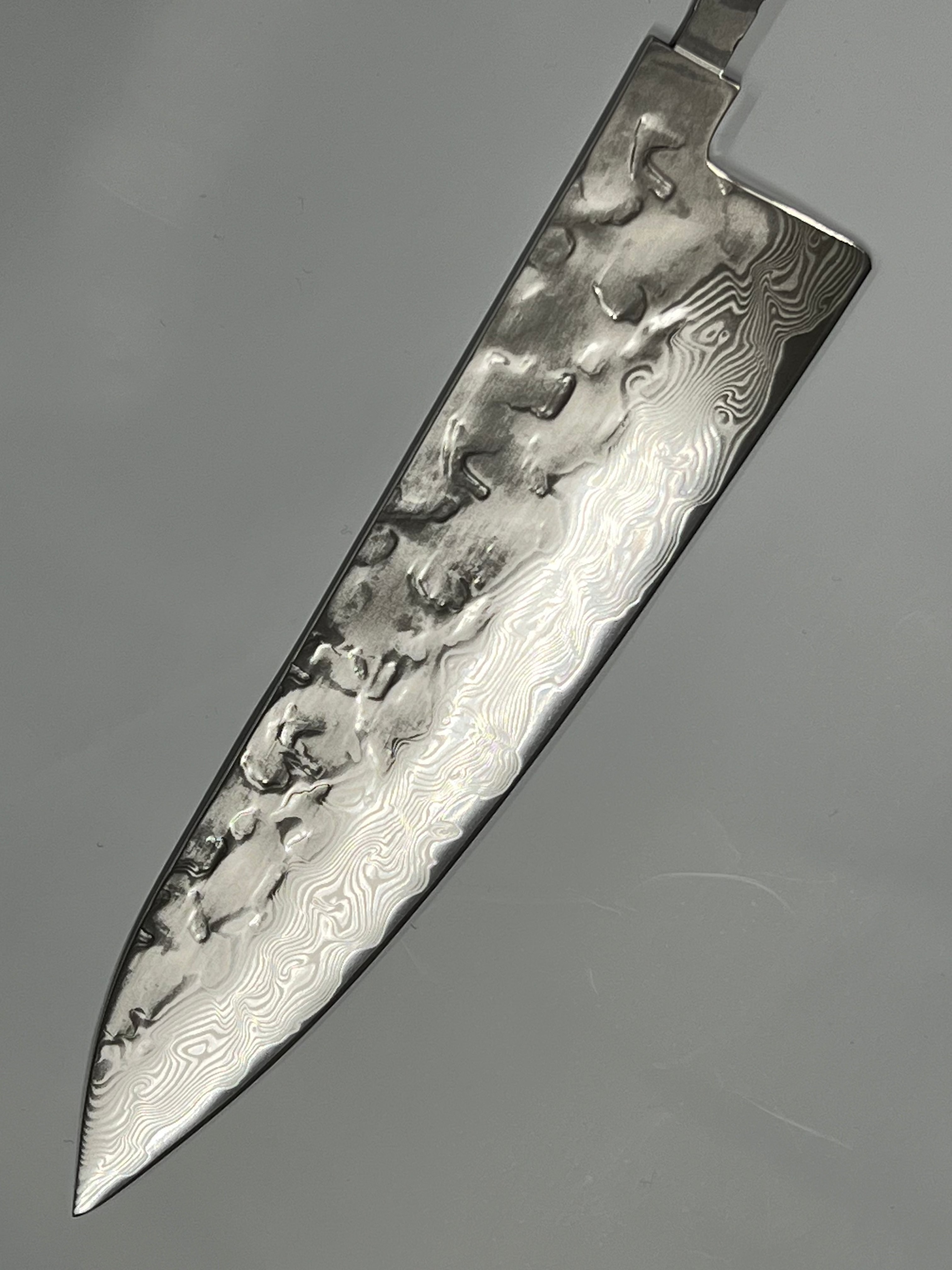 Couteau de chef 200 mm VG-10 poli Brute de forge Damas