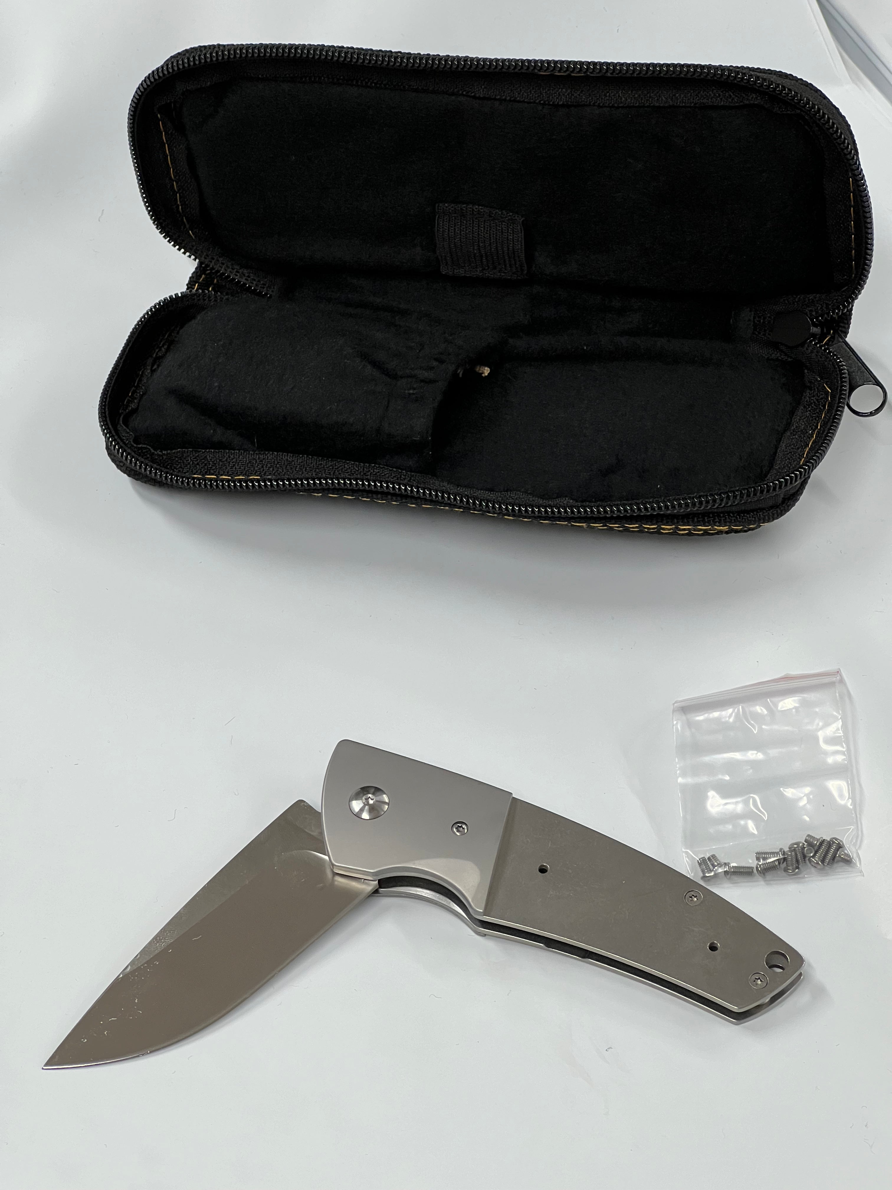 Ensemble de couteaux pliants « Taktik » en acier inoxydable VG10