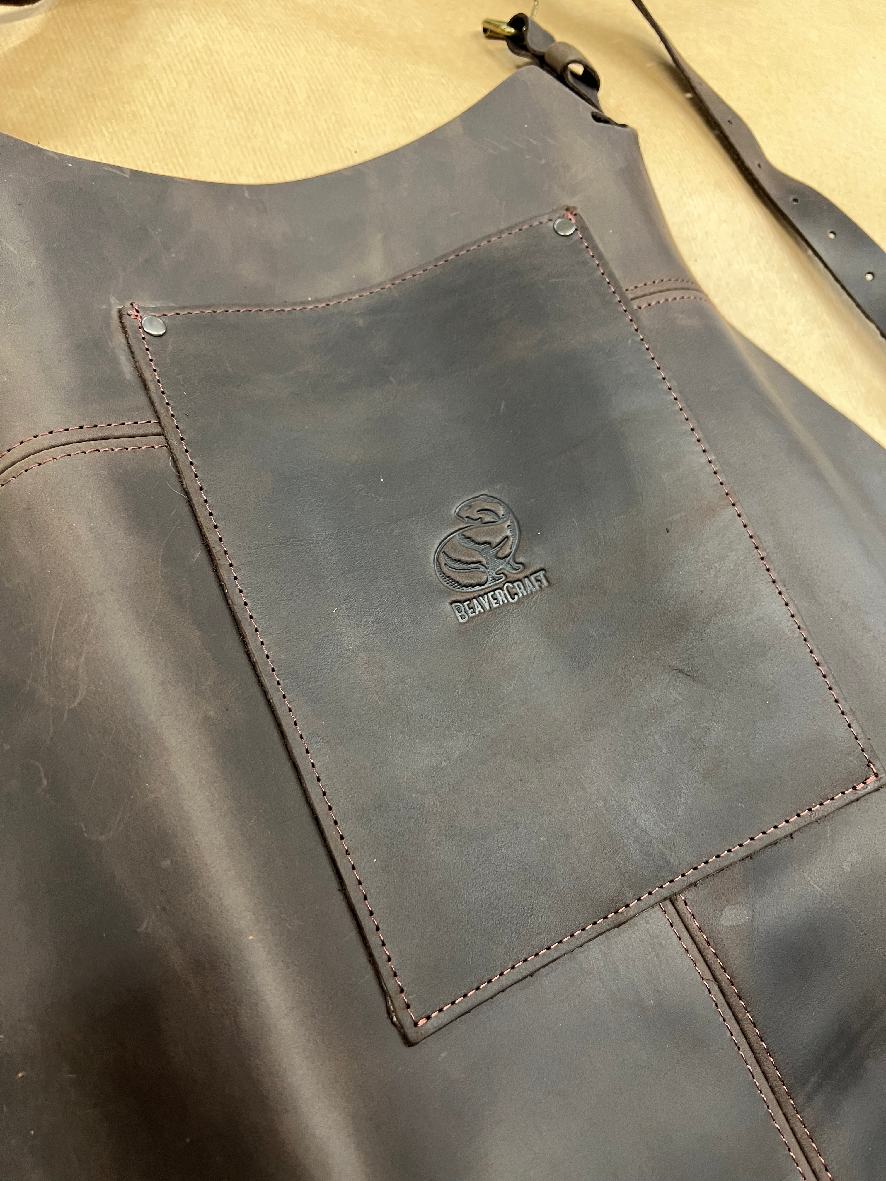 Tablier réglable en cuir marron AP2X