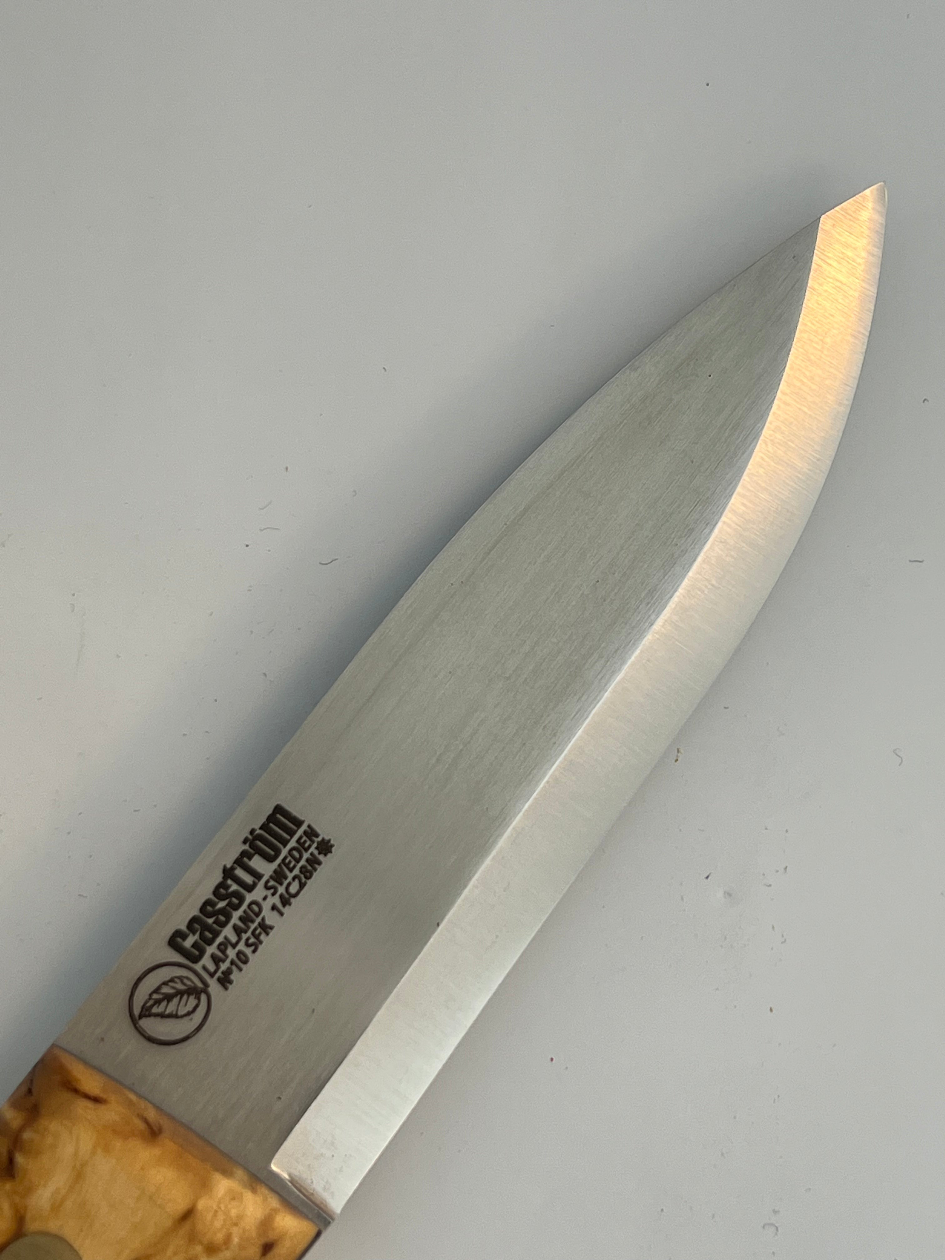 Couteau Casstrom n° 10 SFK avec étui en cuir et cordon en cuir
