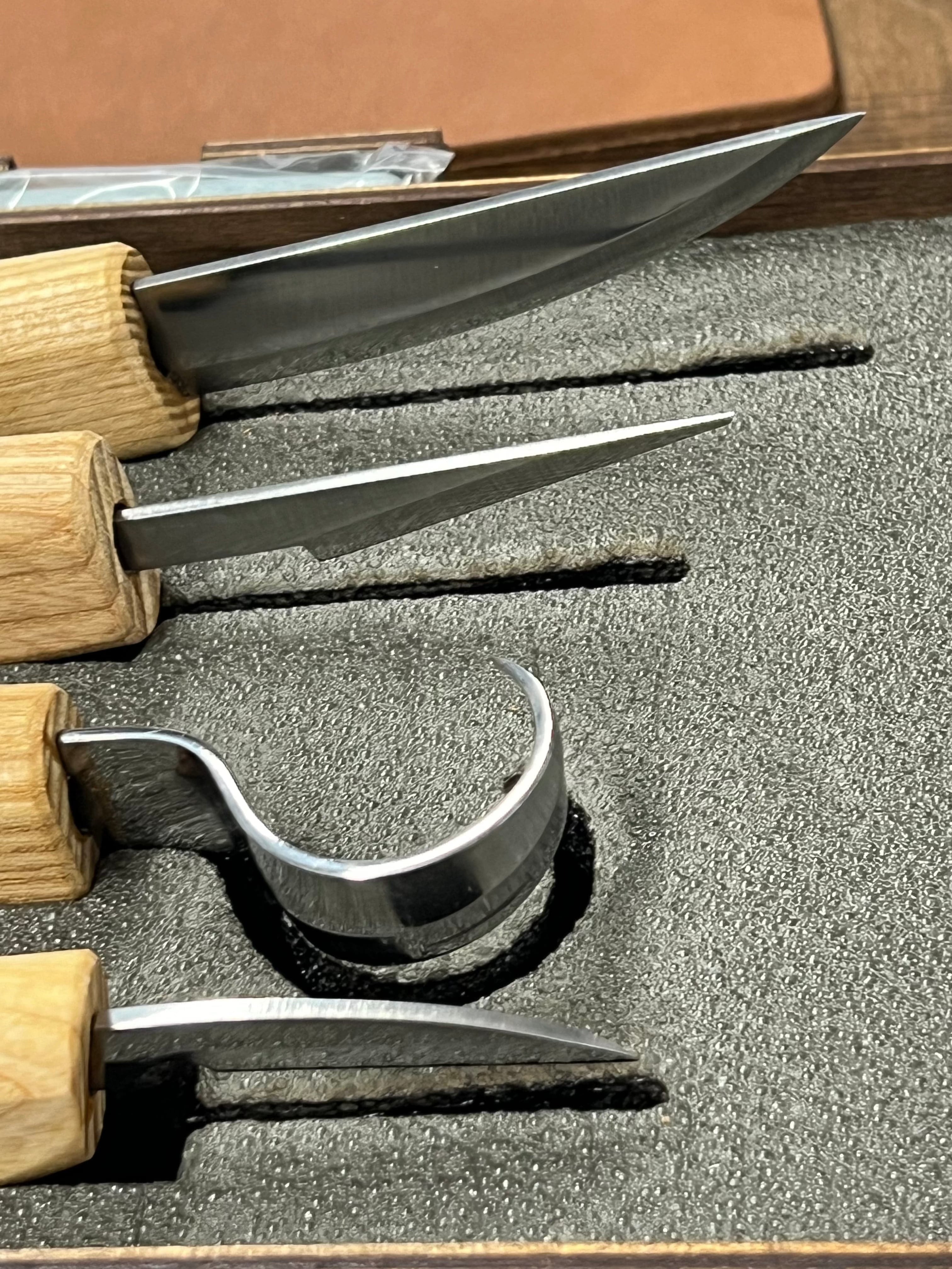 Jeu de 4 gouges de sculpture sur bois S09 en coffret