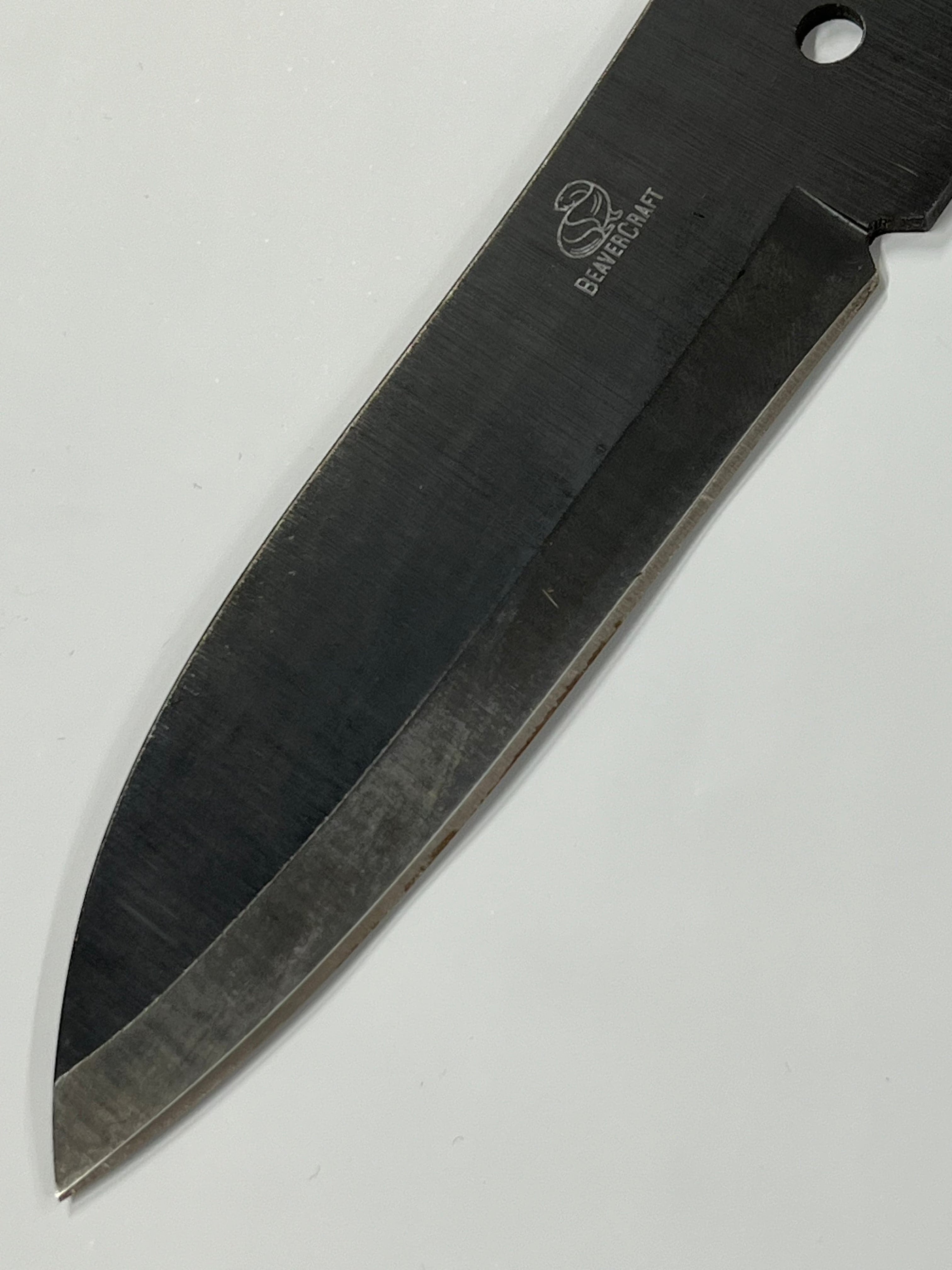 Lame de couteau de bushcraft BSH5 avec vis