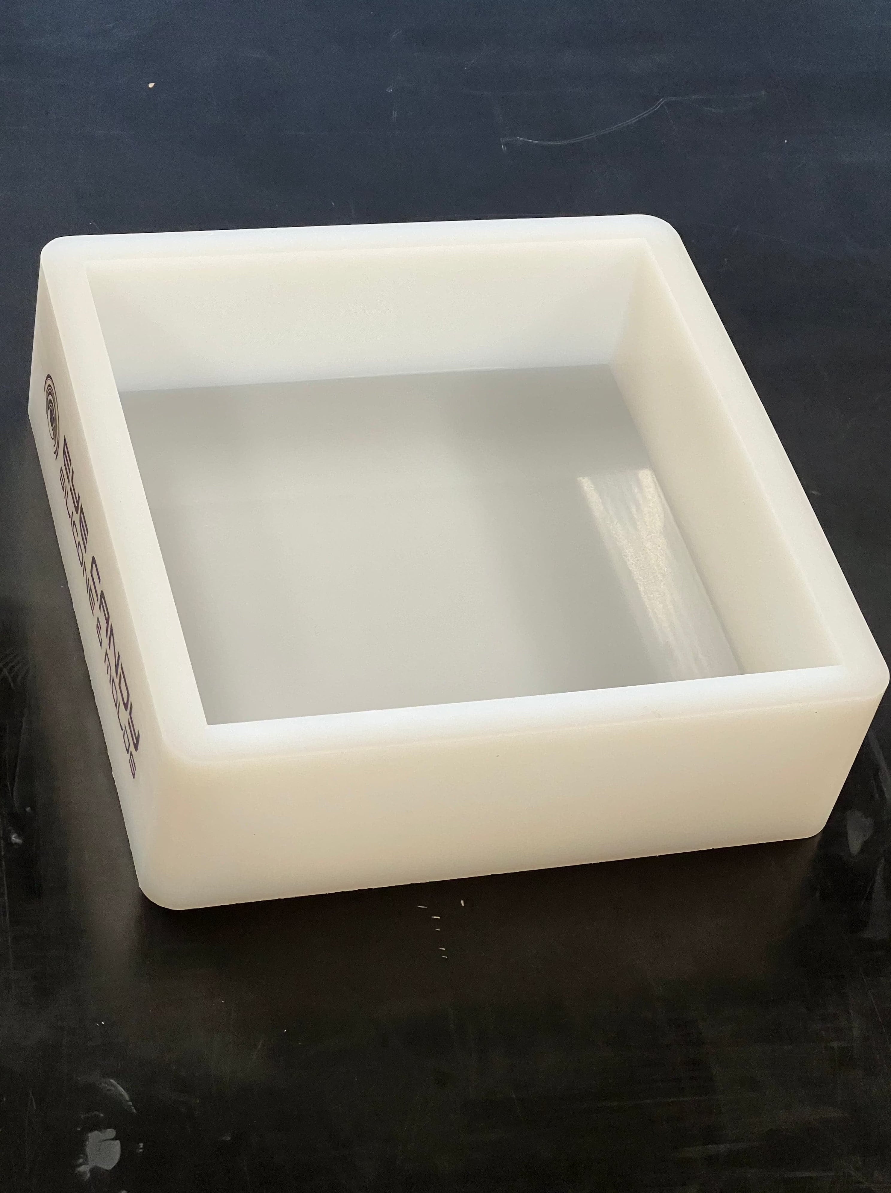 Moule en silicone carré (255x255x77mm)