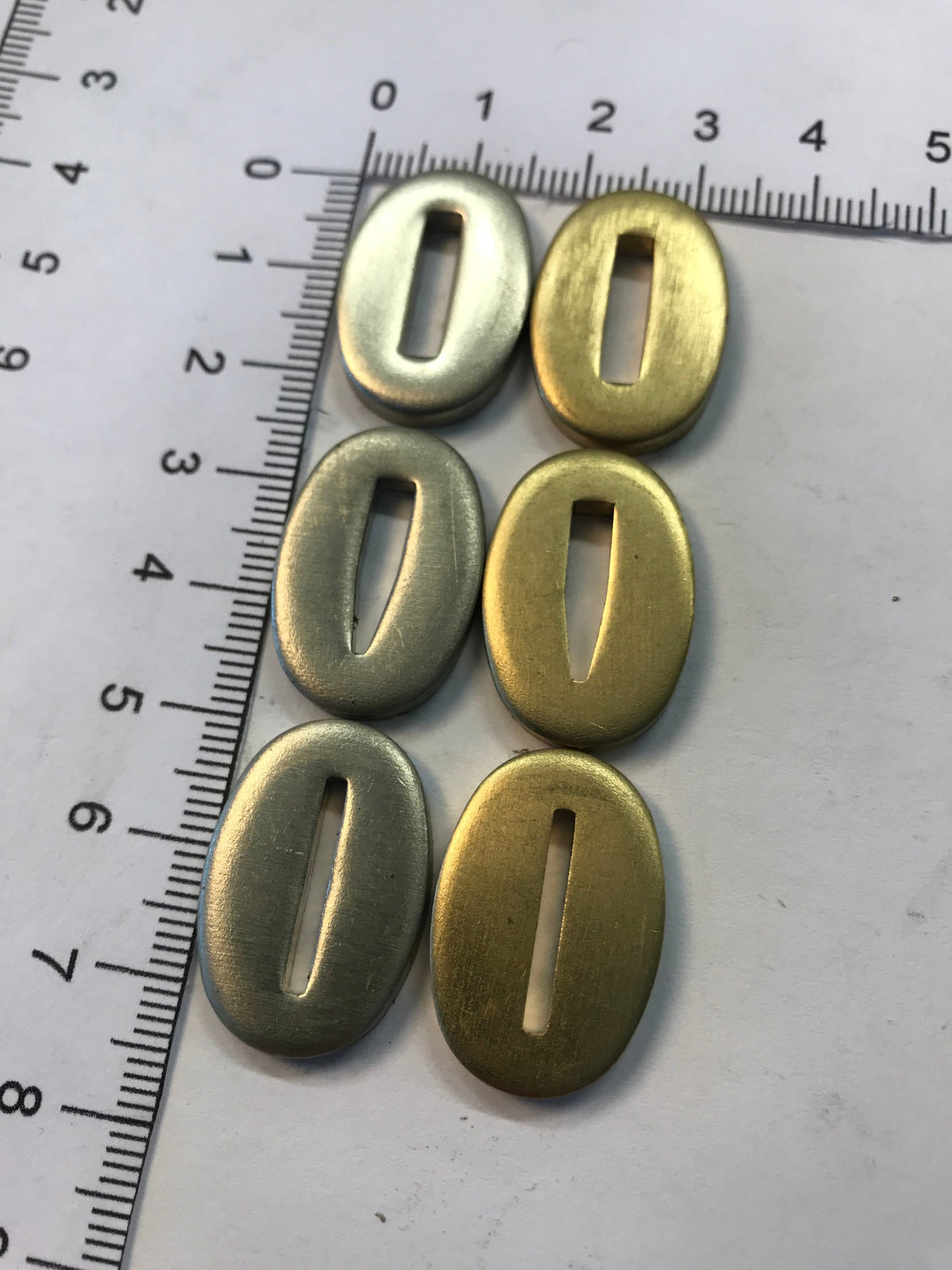 Plaques à gorge 16x24mm