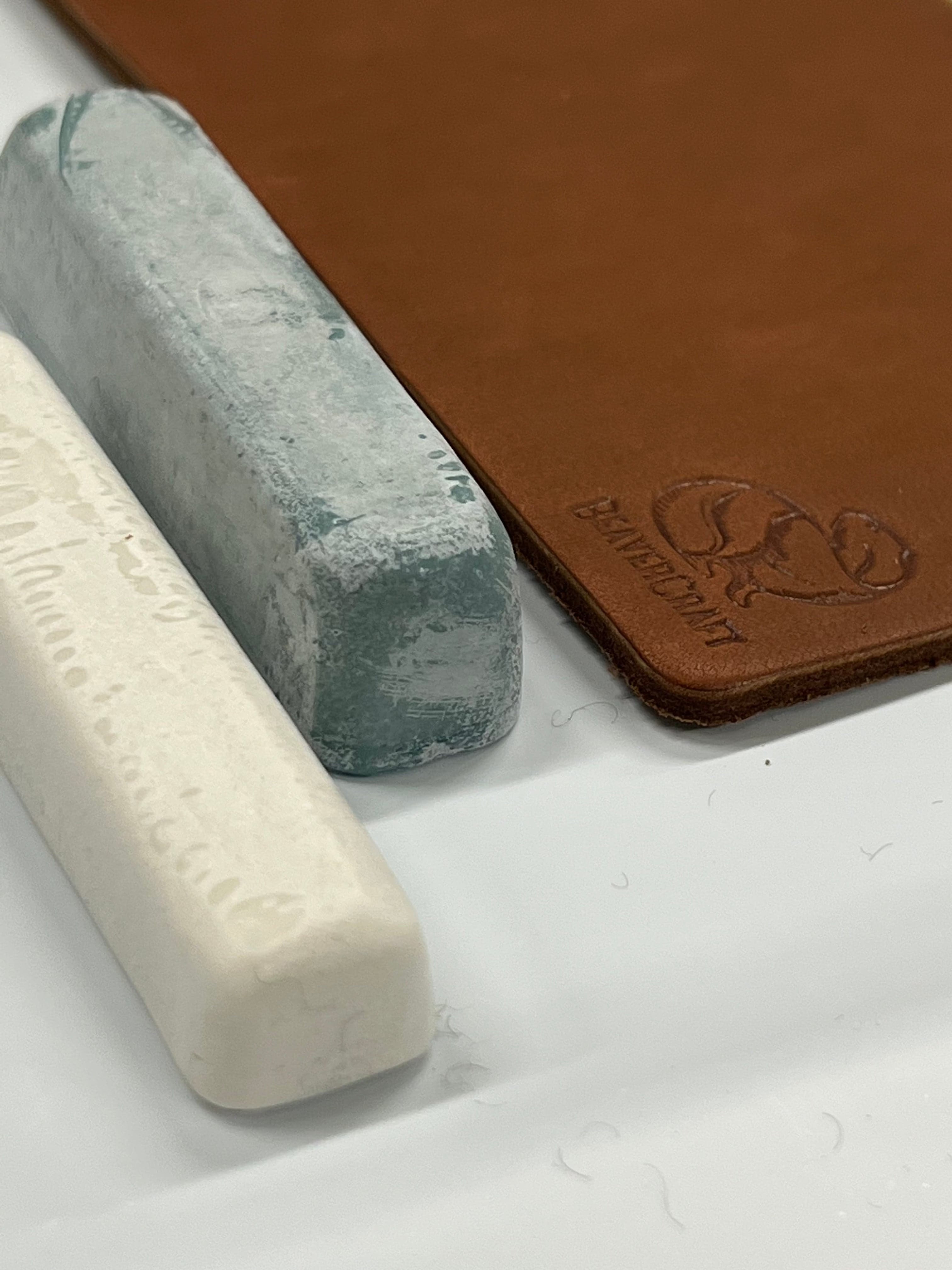 Cuir à affûter 200x75mm incluant 2 types de pâte à polir