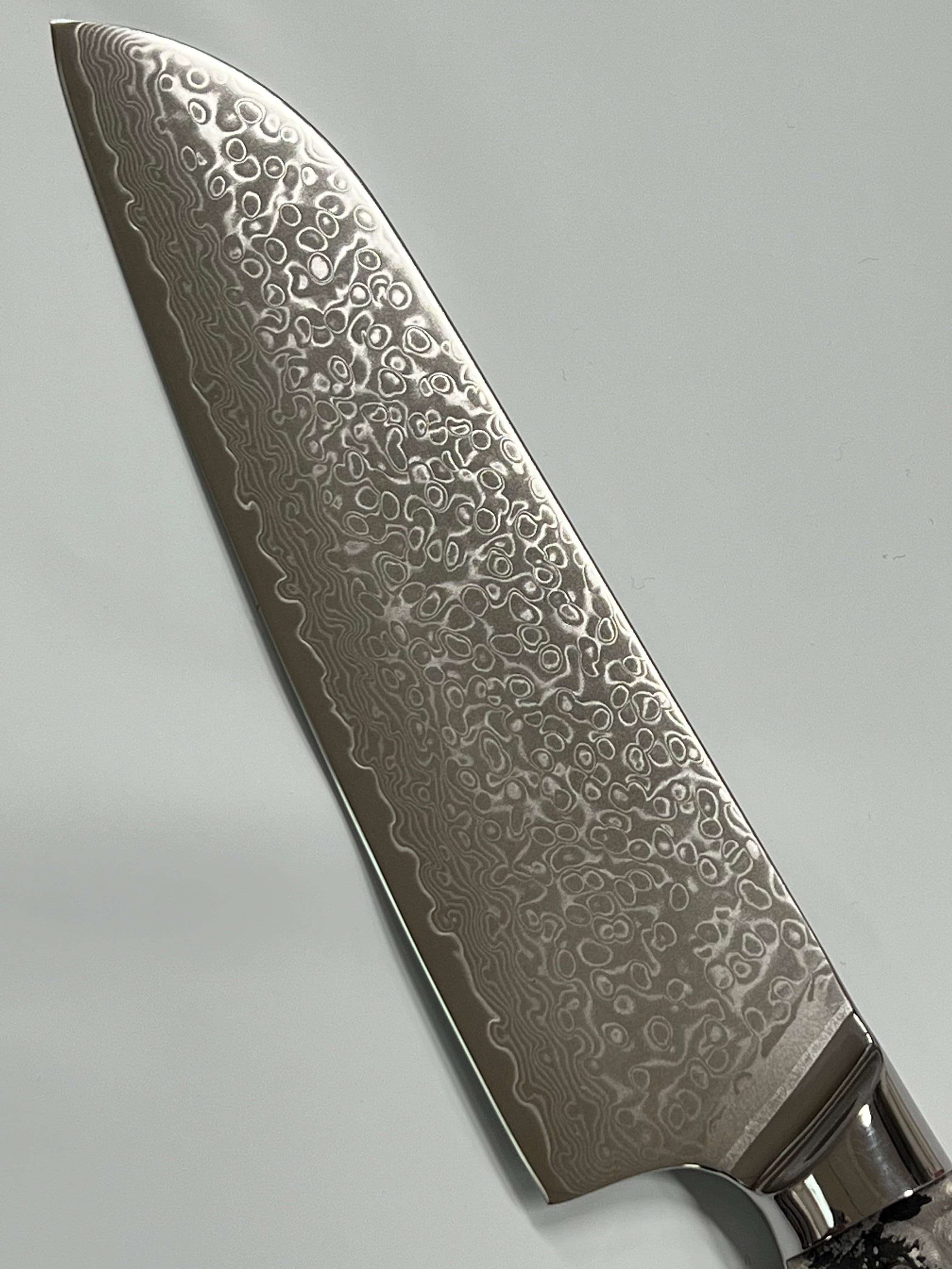 Santoku - Couteau de chef damas VG10 8" pleine soie avec mitres