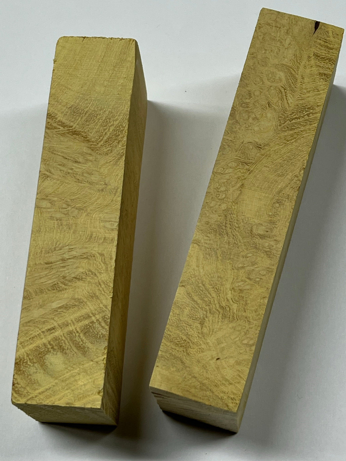 Bloc de robinier faux-acacia