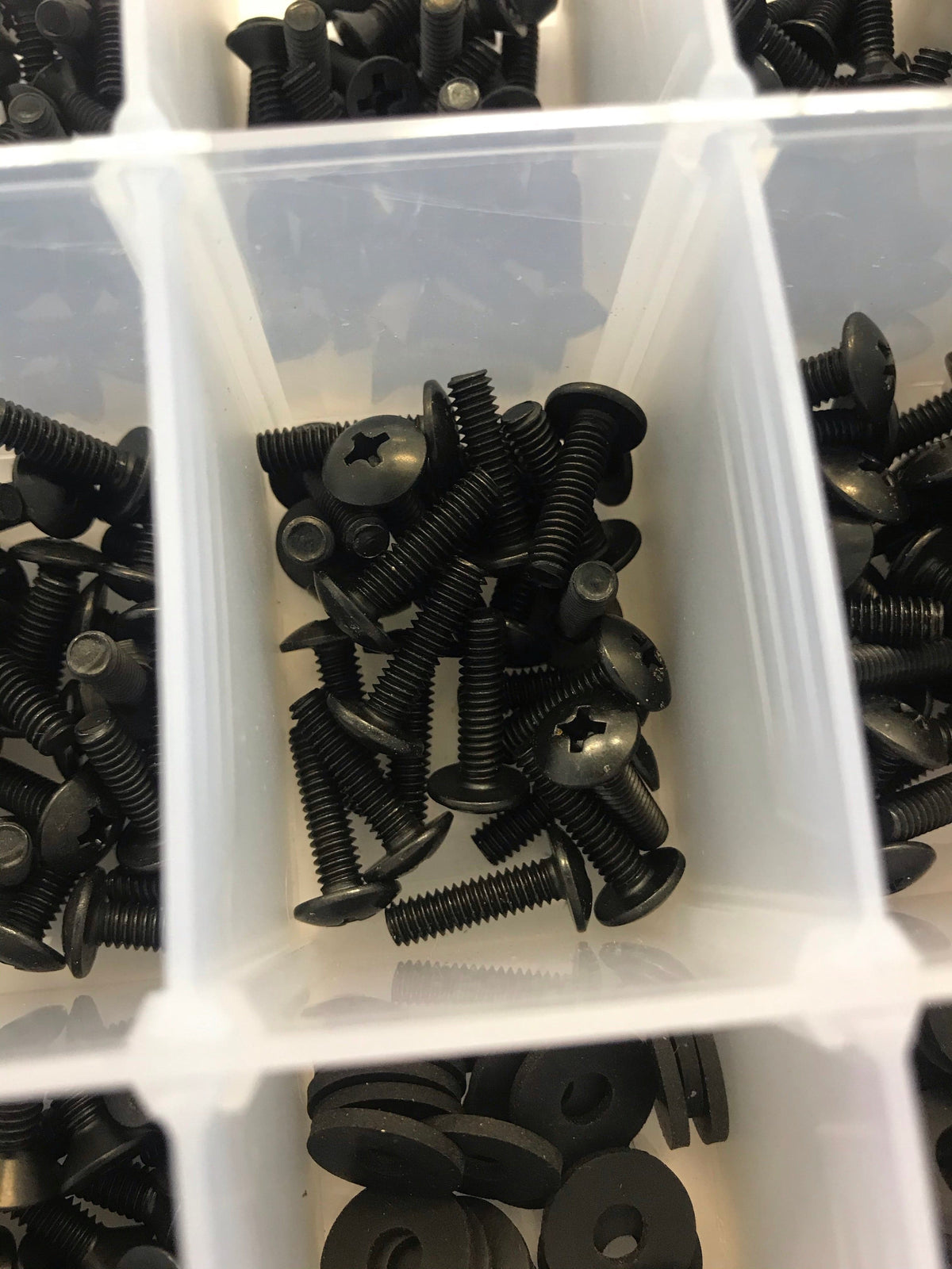Kit de visserie pour étuis en Kydex